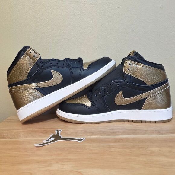Nike Air Jordan 1 Retro Hi OG Black Metallic Gold FD1437-071 GS Women's Size 7.5 - Picture 4 of 8